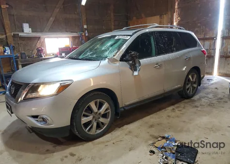2015 Nissan Pathfinder S z USA, uszkodzony, nr VIN 5N1AR2MM4FC682998